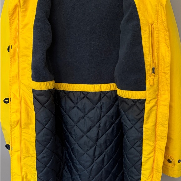 Lands' End Woman’s Classic Squall Duffle Coat in Atlas Yellow size XL - Picture 4 of 15